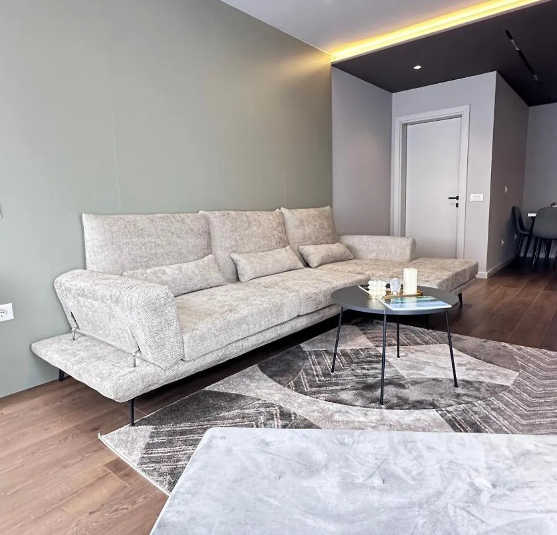 Frida Luxury Apartment Tirana 0*,