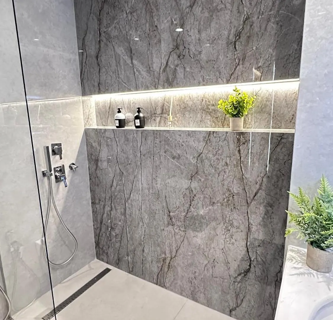 Frida Luxury Apartment Tirana 0*,  Albania